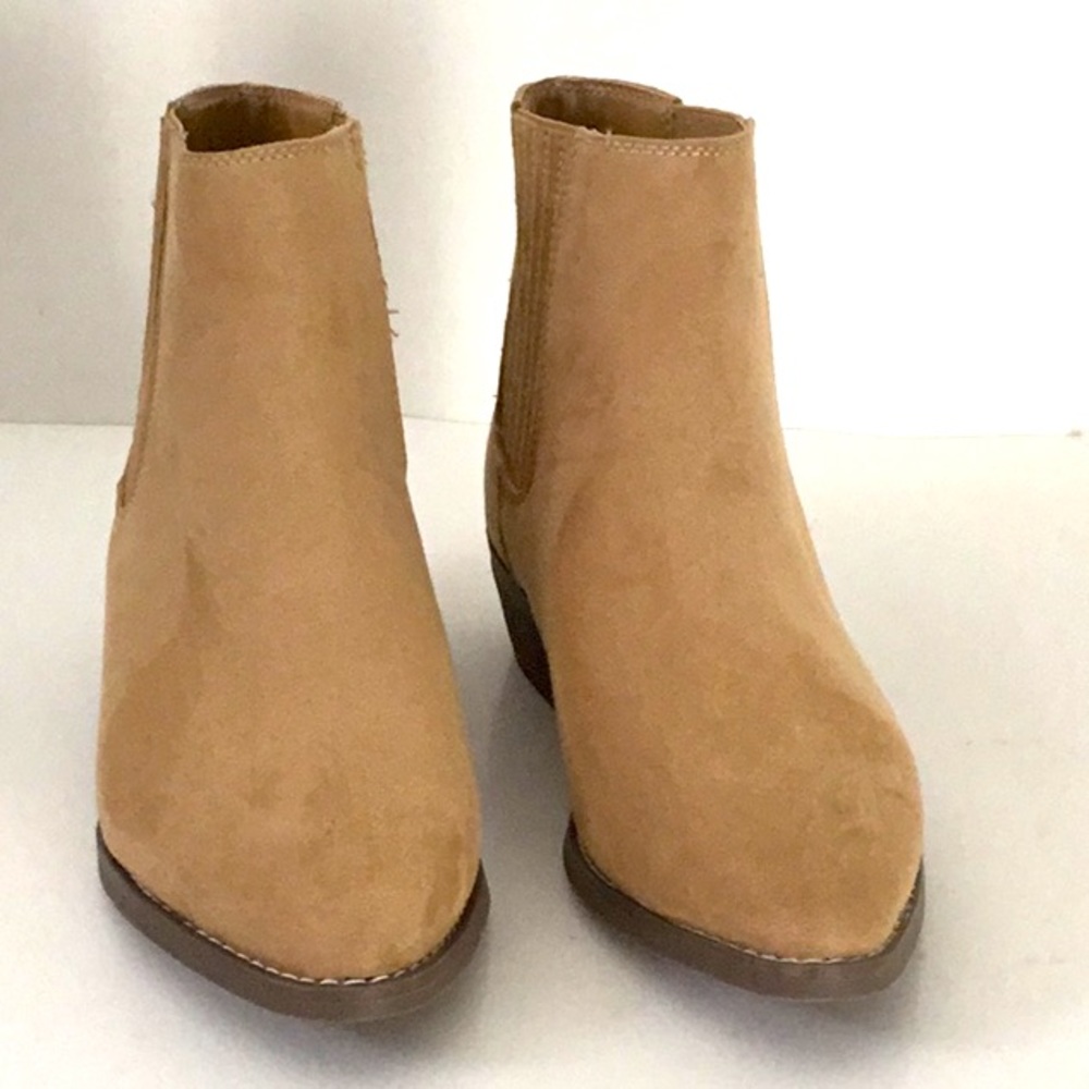 Universal Thread, Pull on Ankle Boots. Cowboy Cowgirl, Western, Casual, Preppy.